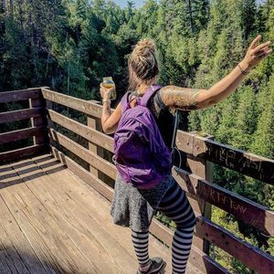 Meet your Posher, Crystal